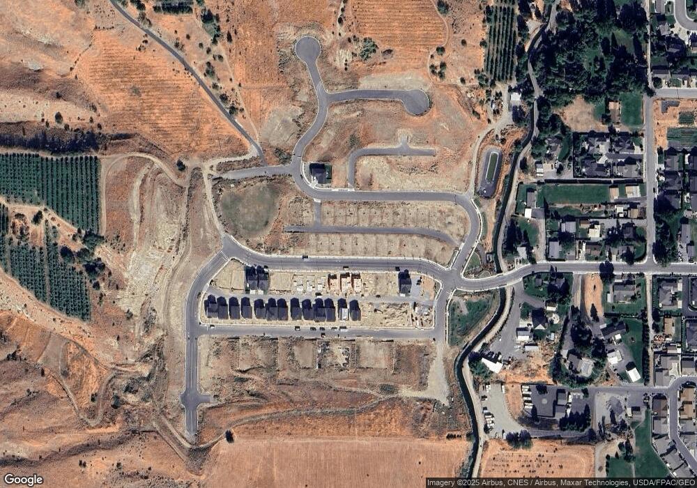 2132 Maple St, Wenatchee, WA 98801 - photo 1