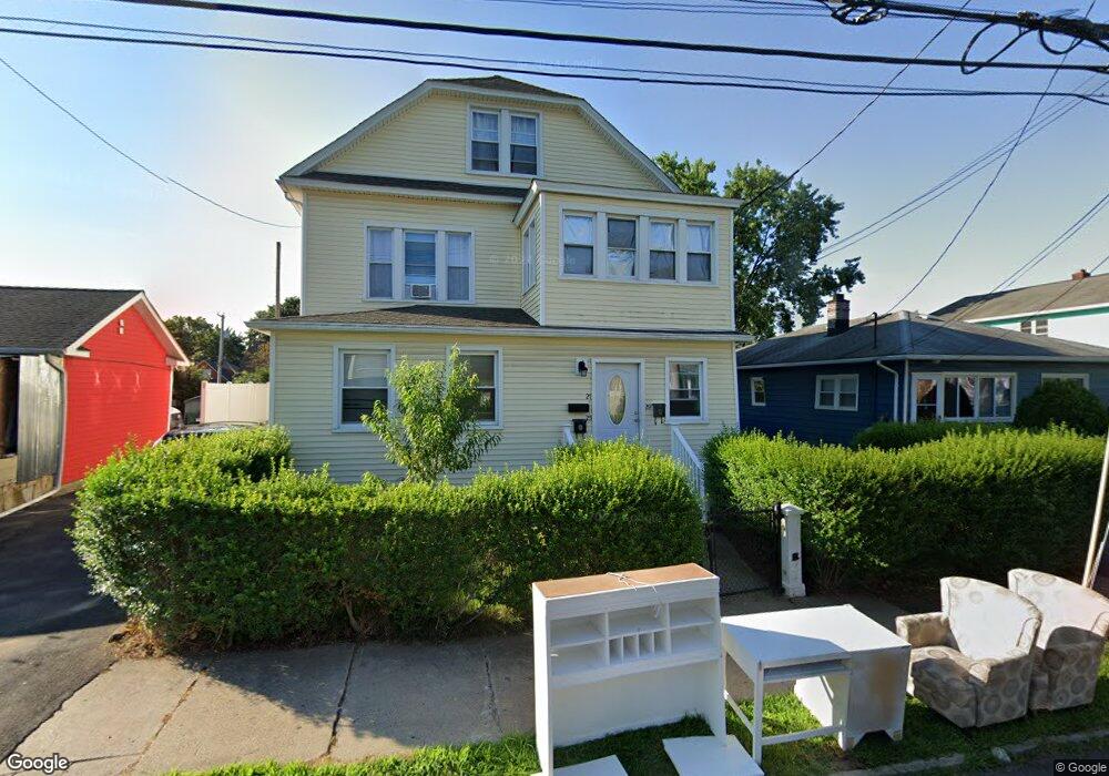 29 Robin St unit 3, Bridgeport, CT 06606 - photo 1