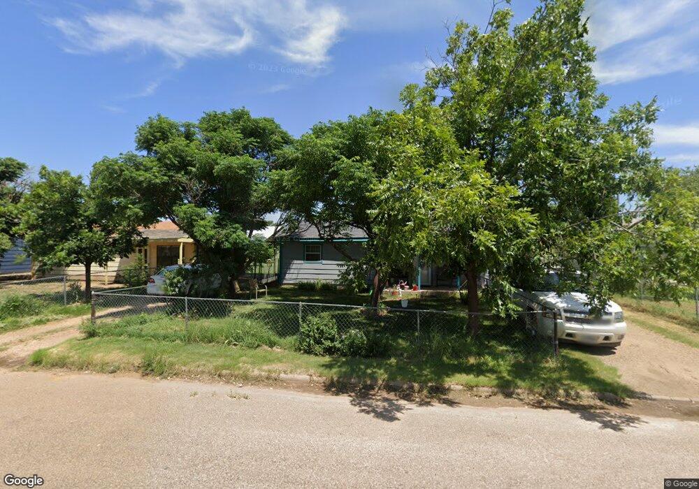 608 W 29th St, Plainview, TX 79072 - photo 1