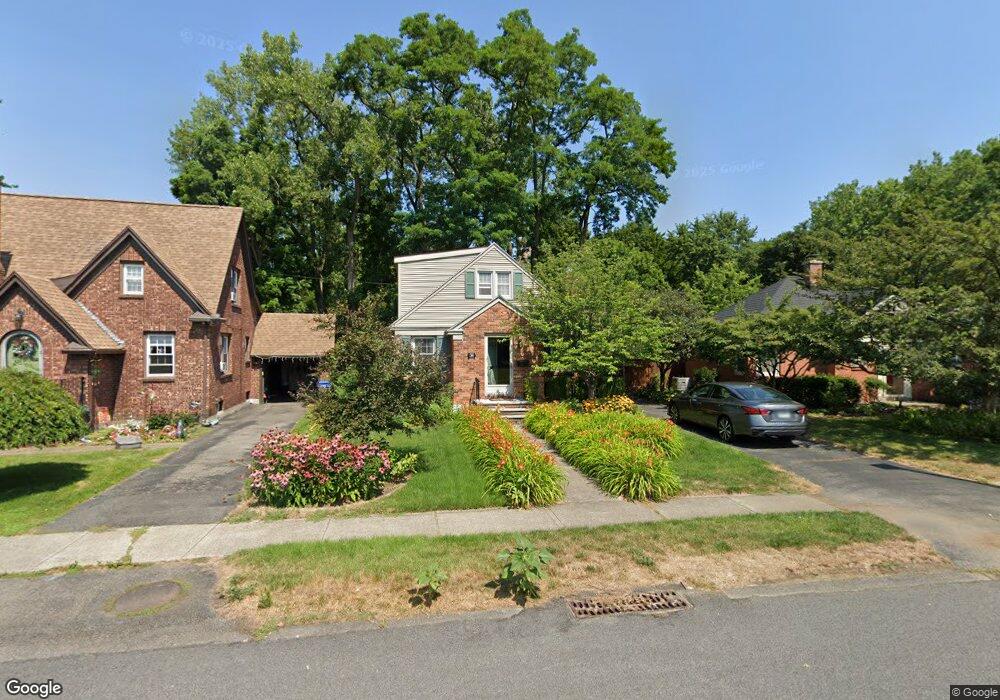 39 Crescent Dr, Albany, NY 12208 - photo 1