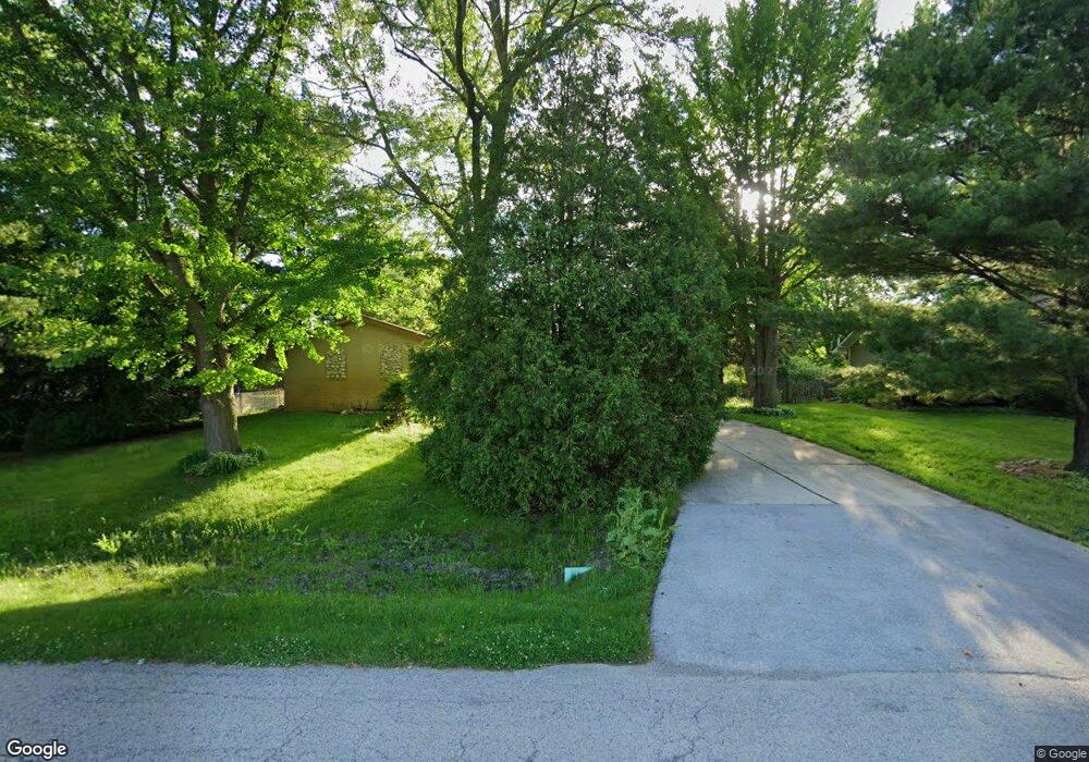 11S464 Whittington Ln, Naperville, IL 60564 - photo 1