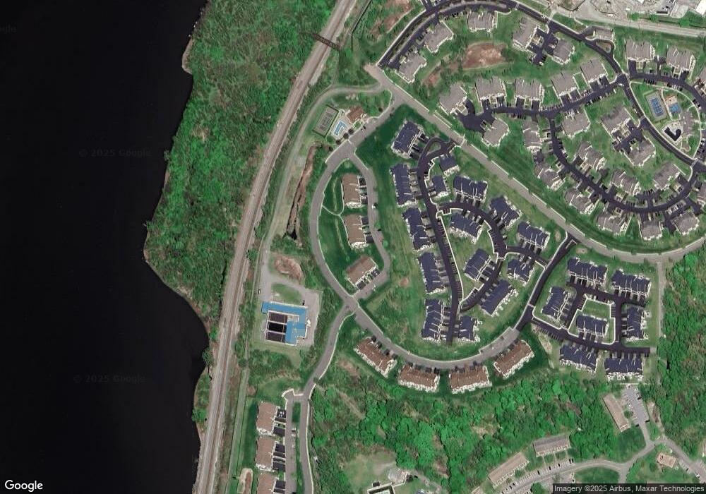 2814 Huron Ct unit 168, Wappingers Falls, NY 12590 - photo 1