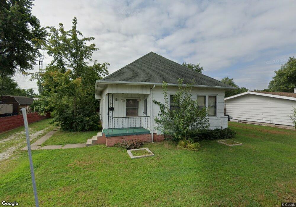 306 W Hinton Ave, Moberly, MO 65270 - photo 1
