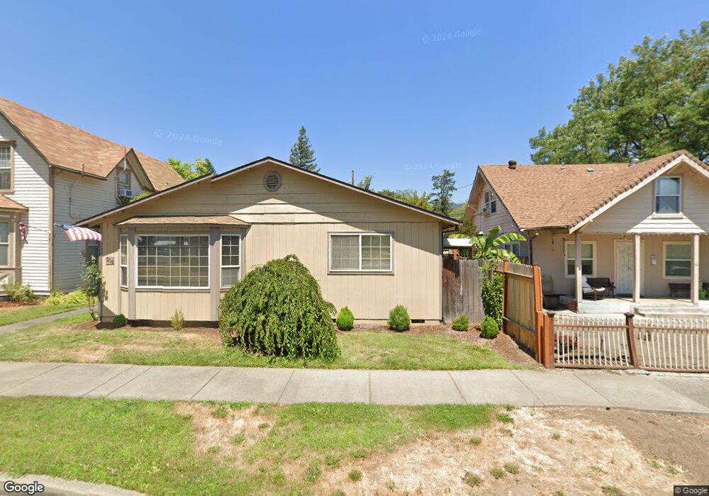 306 NE D St, Grants Pass, OR 97526 - photo 1