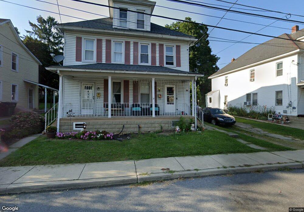 721 Pen Argyl St, Pen Argyl, PA 18072 - photo 1