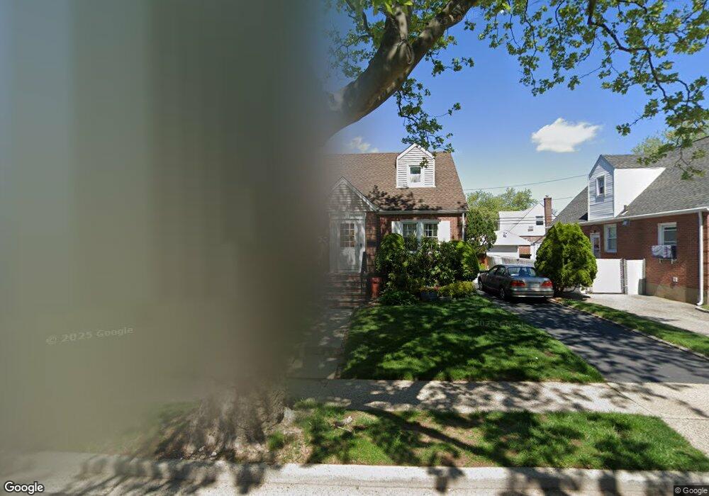 19 Yale Blvd, New Hyde Park, NY 11040 - photo 1