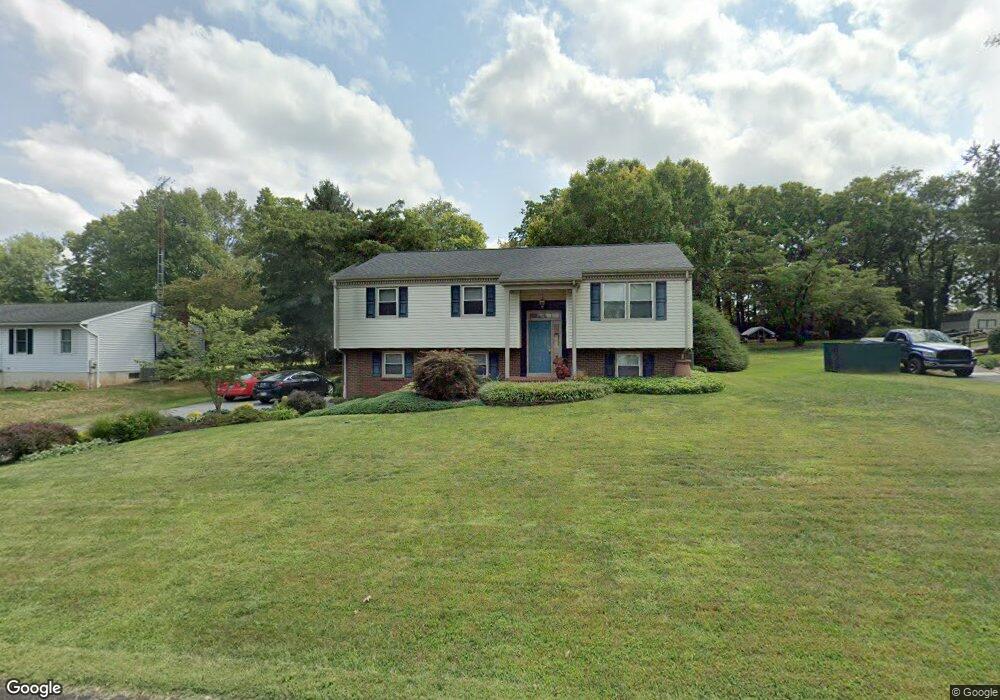 1458 Rock Circle Dr, Columbia, PA 17512 - photo 1