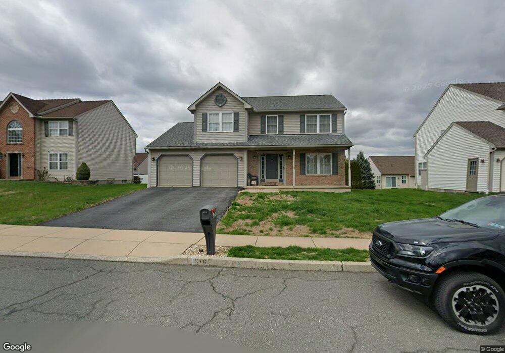 1016 Leanne St, Reading, PA 19605 - photo 1