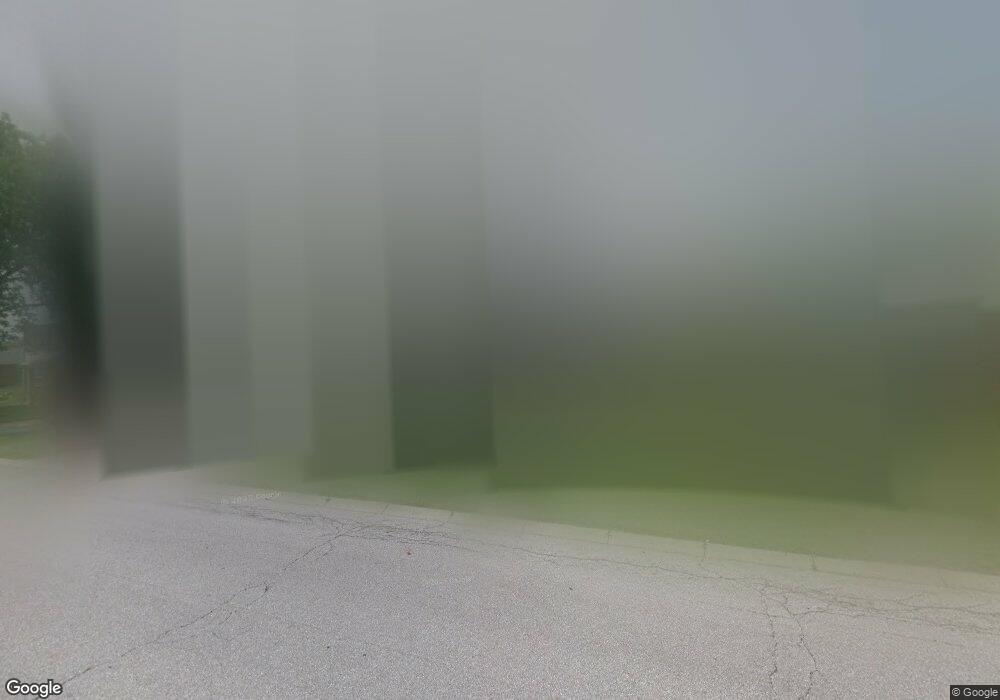 4120 Fairlawn Dr, Columbus, IN 47203 - photo 1