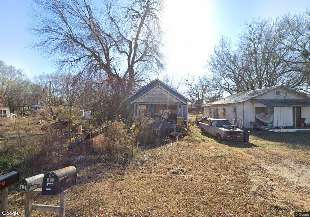 604 W 5th St, Beggs, OK 74421 - photo 1