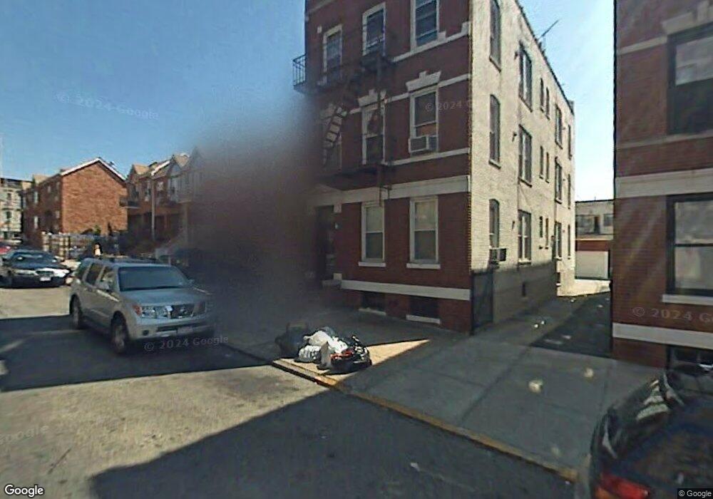 31-15 42nd St unit Duplex, Astoria, NY 11103 - photo 1