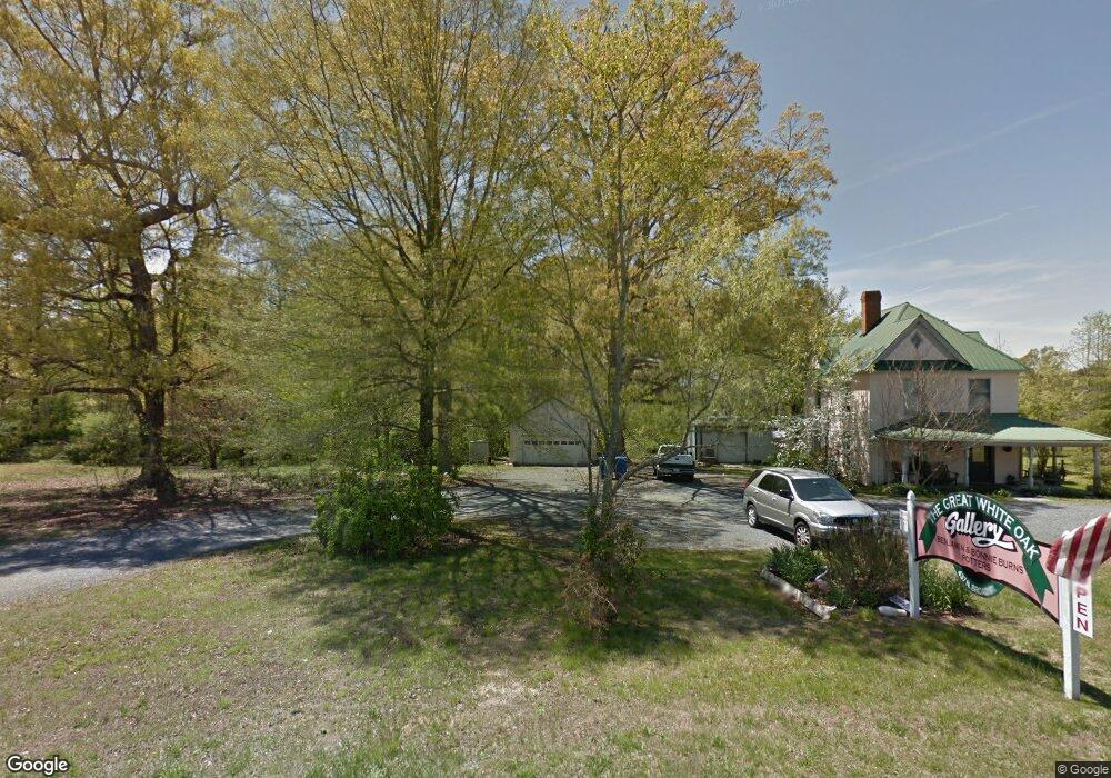 437 N Broad St, Seagrove, NC 27341 - photo 1