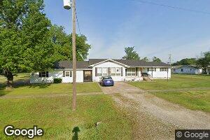 113 S 9th St, Chetopa, KS 67336