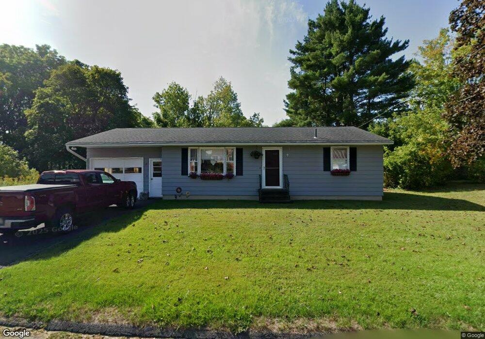 12 Beecher St, Adams, MA 01220 - photo 1