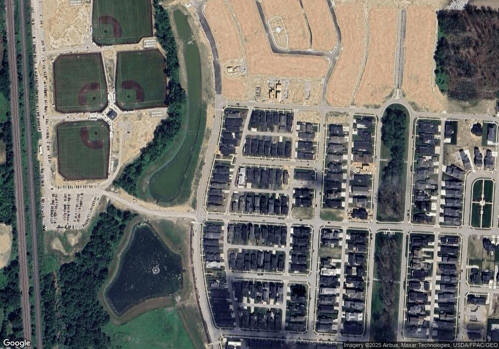 1930 Mulberry Ln, Lewis Center, OH 43035 - photo 1