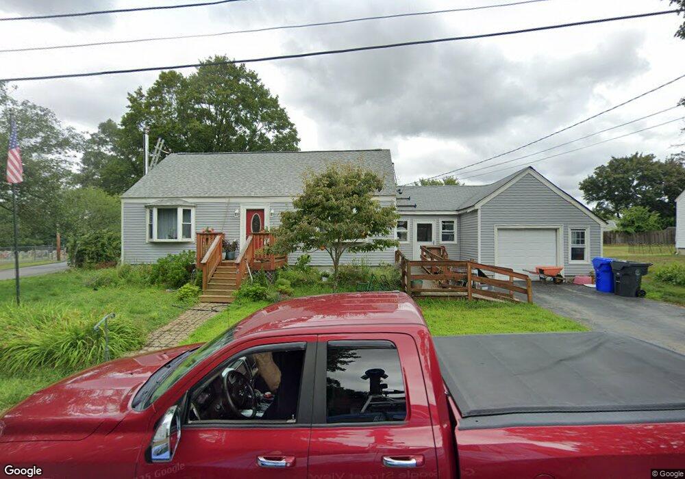 2 Carlson Cir, West Warwick, RI 02893 - photo 1