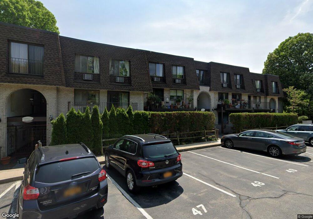 217 Kemeys Ave unit 17, Briarcliff Manor, NY 10510 - photo 1