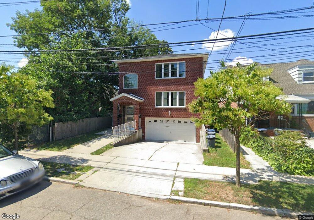 61-42 156th St unit 2nd Fl, Flushing, NY 11367 - photo 1