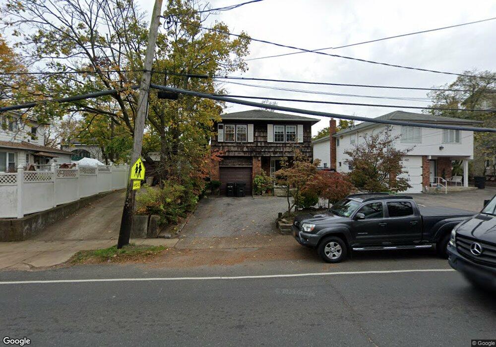 889 W Broadway, Woodmere, NY 11598 - photo 1