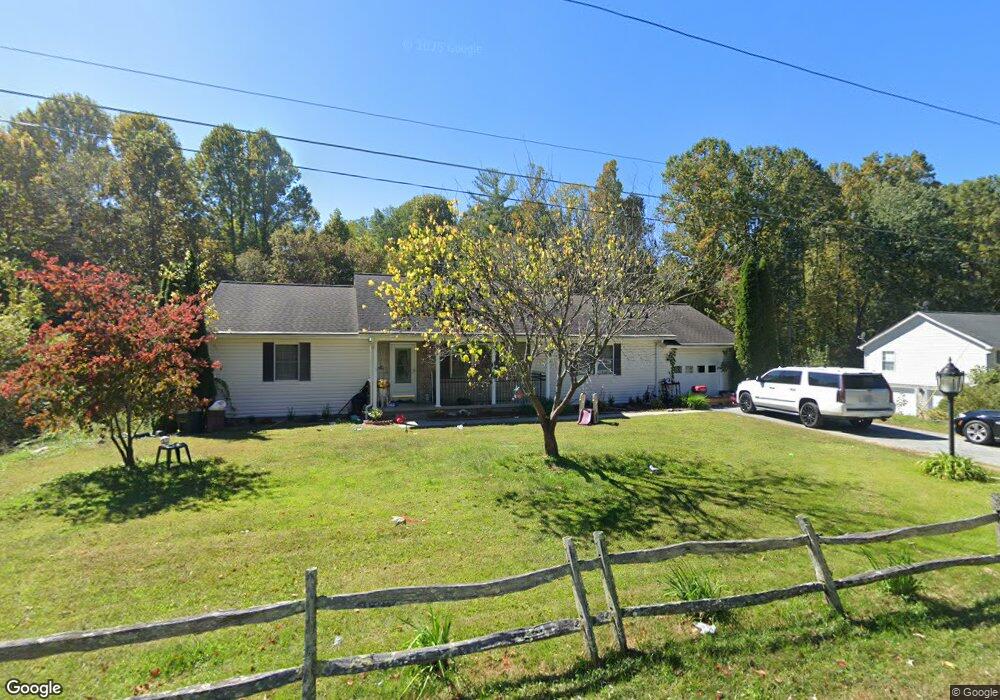 130 Greenfield Ln, Hendersonville, NC 28792 - photo 1