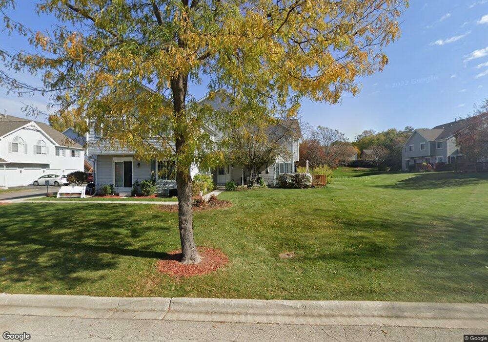 206 Village Creek Dr unit 9D, Lake In the Hills, IL 60156 - photo 1