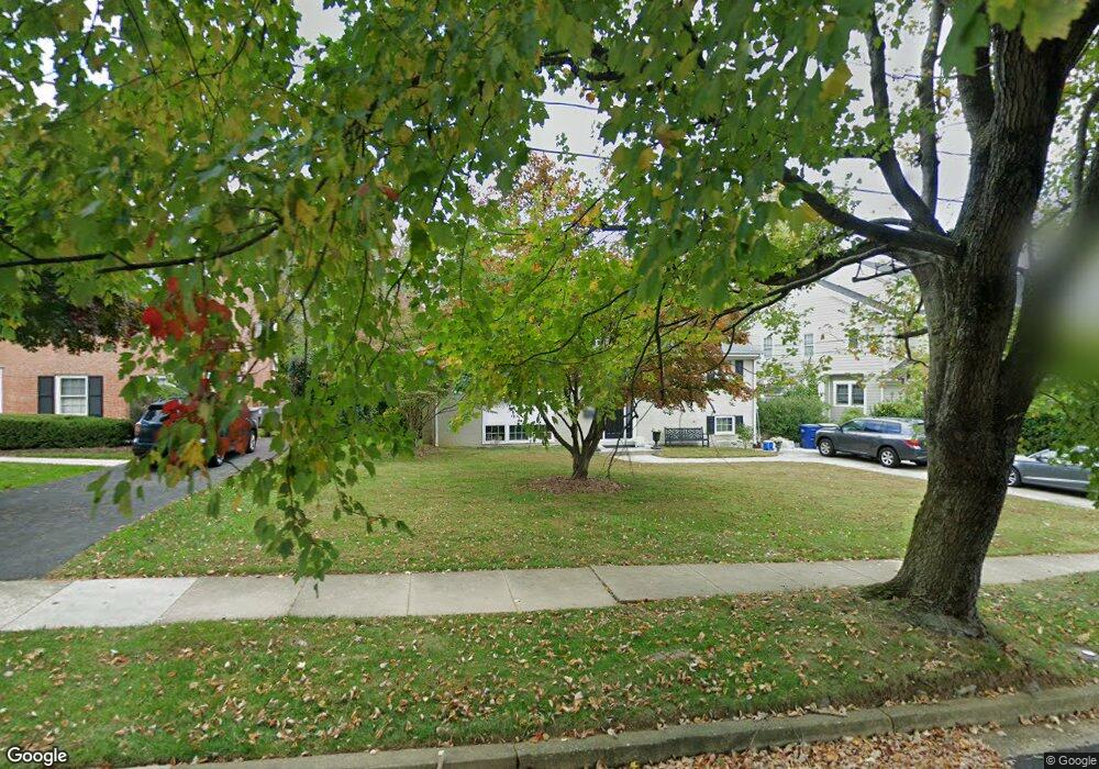 7116 Thrasher Rd, McLean, VA 22101 - photo 1