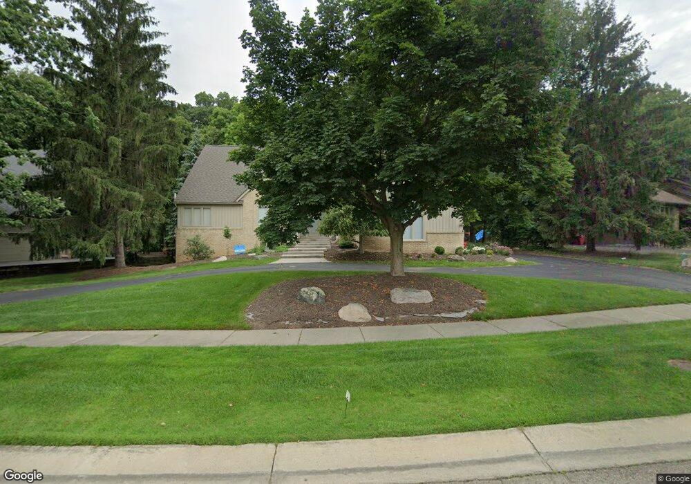 6594 Torybrooke Cir, West Bloomfield, MI 48323 - photo 1