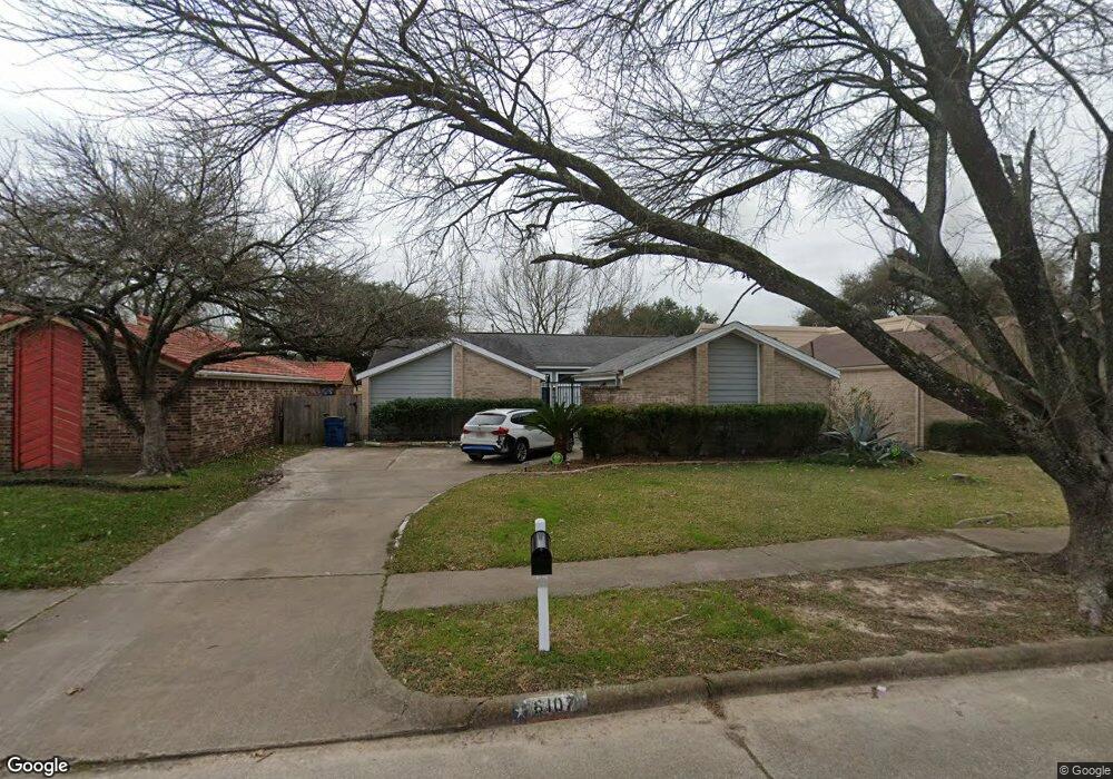 6107 Ogden Forest Dr, Houston, TX 77088 - photo 1
