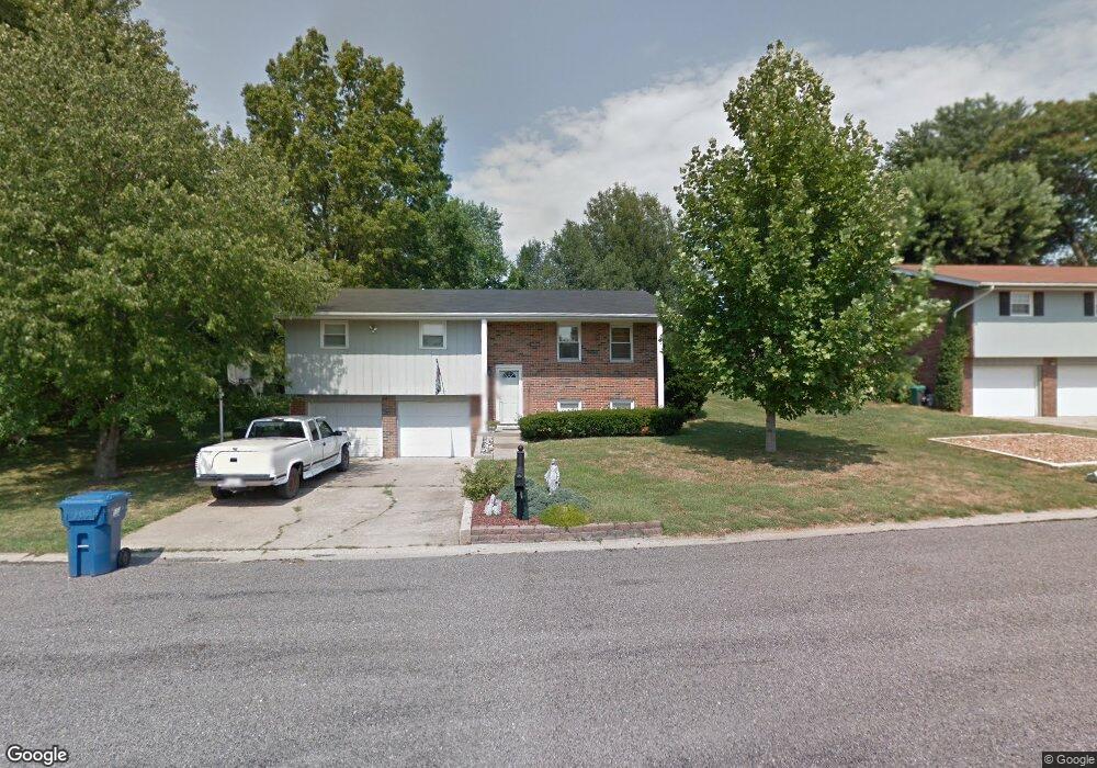 708 Bauer Ln, Maryville, IL 62062 - photo 1