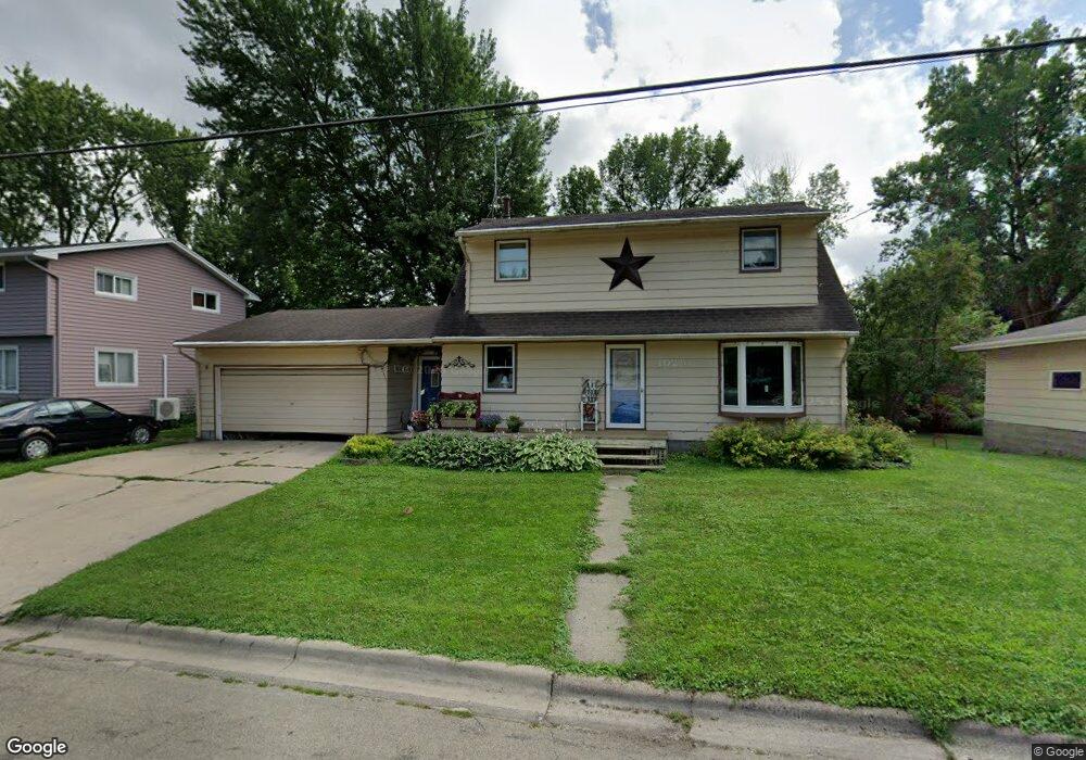 1025 Plainview Ln, Albert Lea, MN 56007 - photo 1