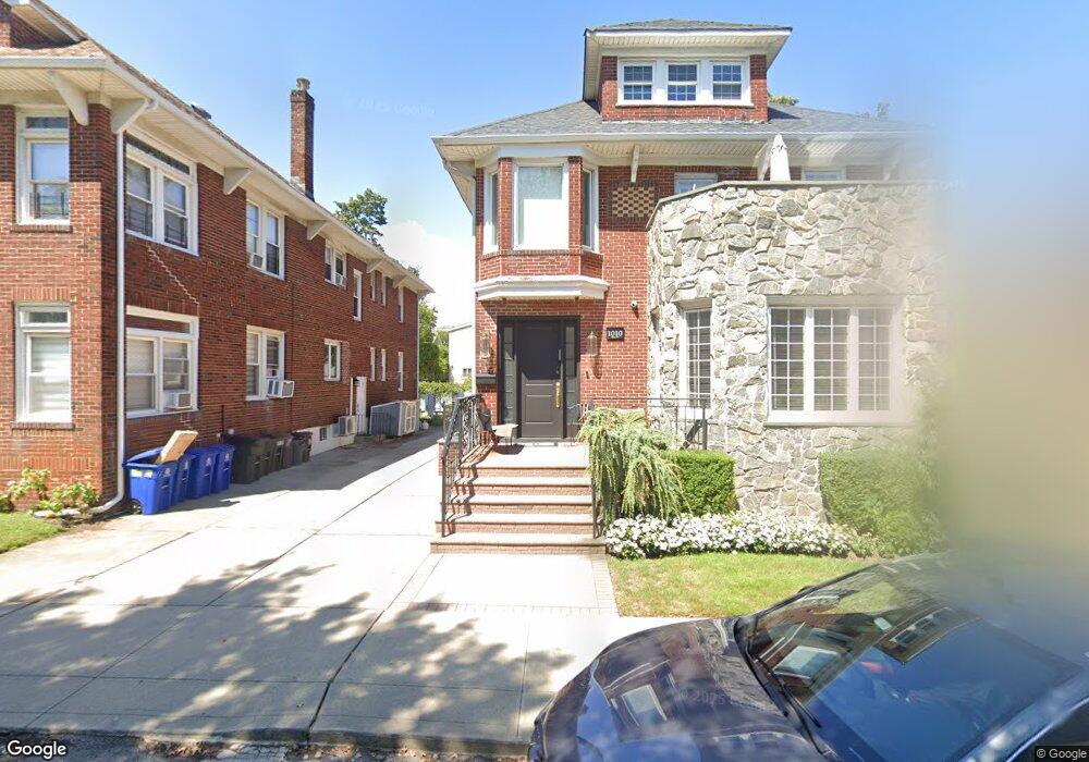 1010 Moss Place, Far Rockaway, NY 11691 - photo 1