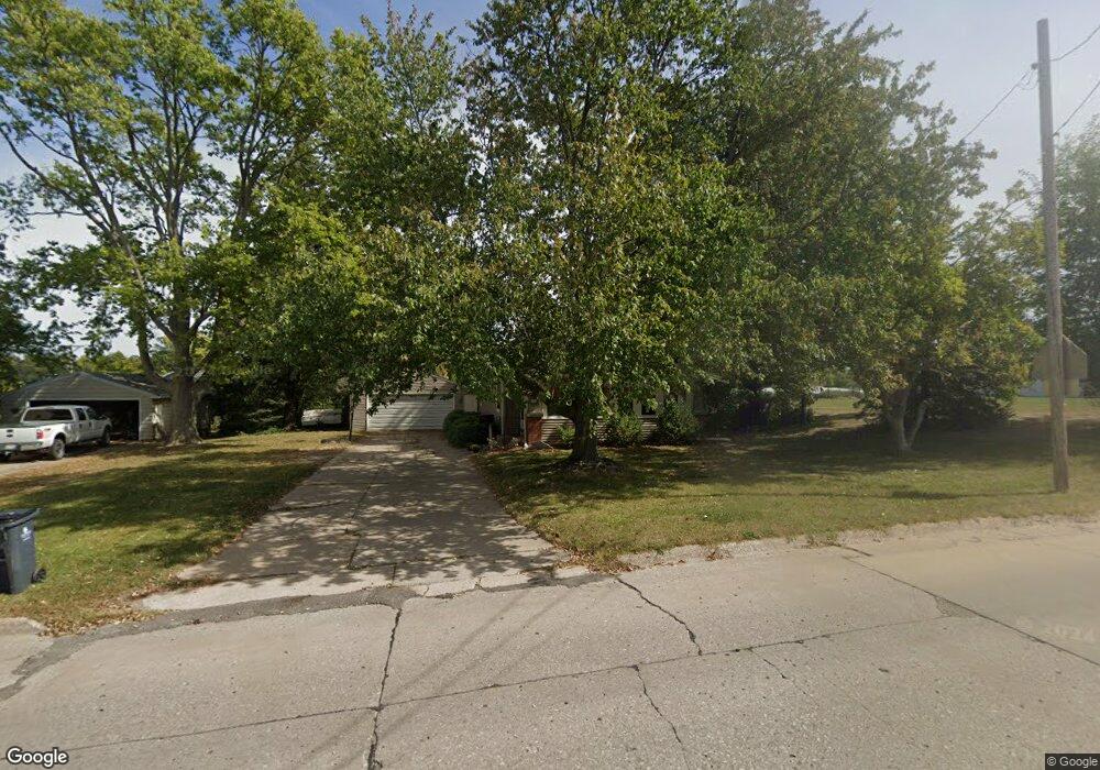 716 34th St SE, Cedar Rapids, IA 52403 - photo 1