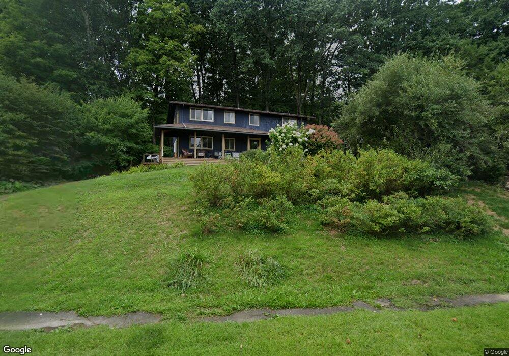 31 Maplewood Dr, Amherst, MA 01002 - photo 1