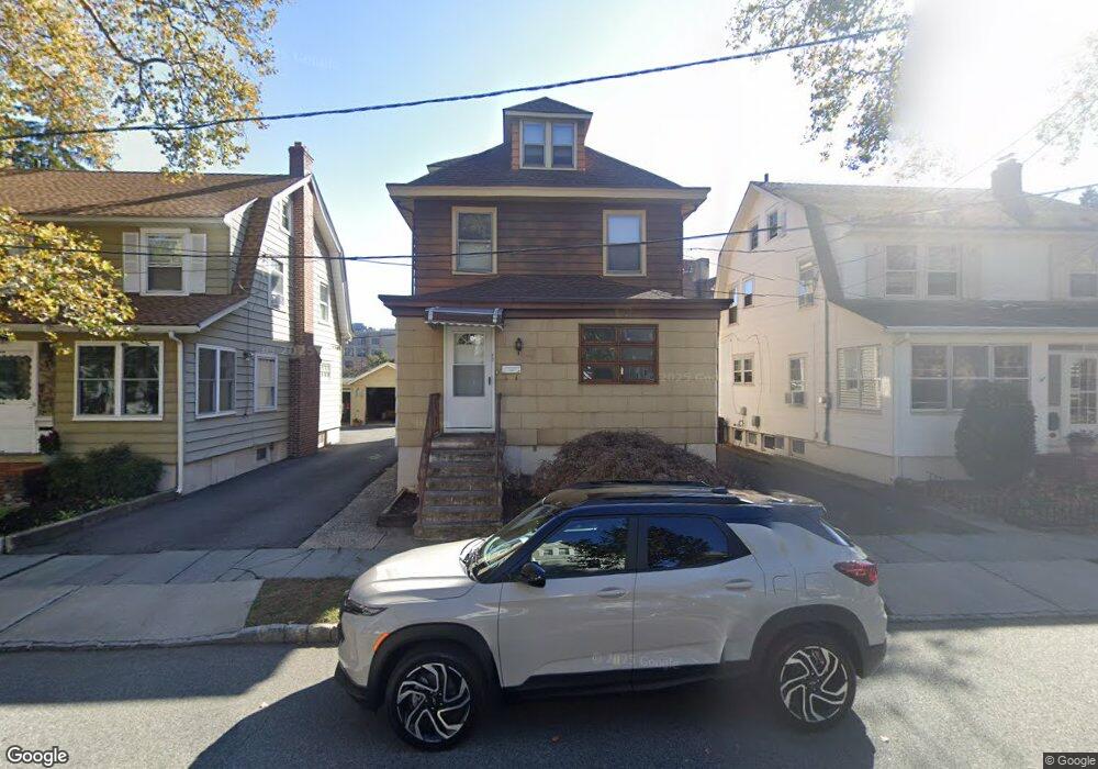 23 Edgewood Rd, Bloomfield, NJ 07003 - photo 1