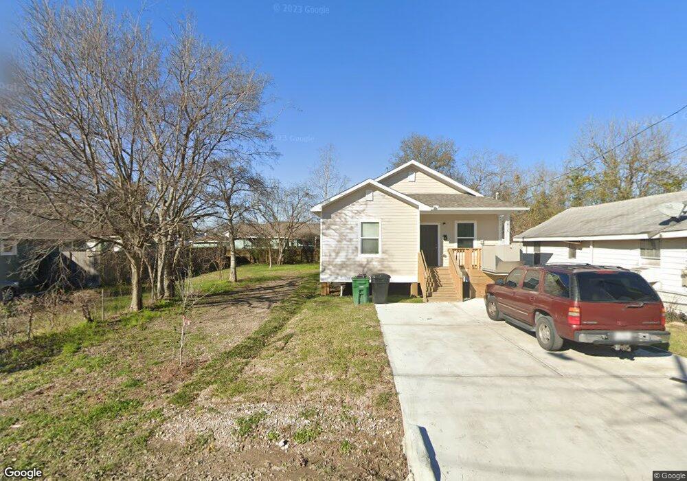 1013 E 39th St, Houston, TX 77022 - photo 1
