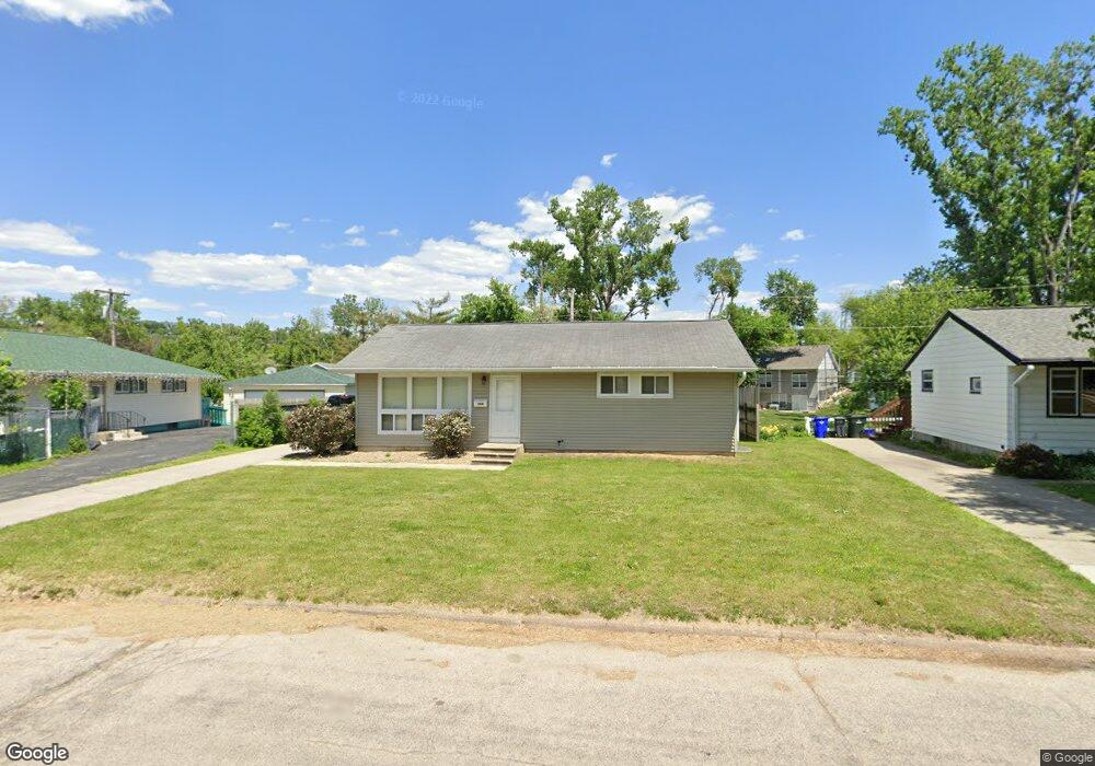 1104 38th St SE, Cedar Rapids, IA 52403 - photo 1