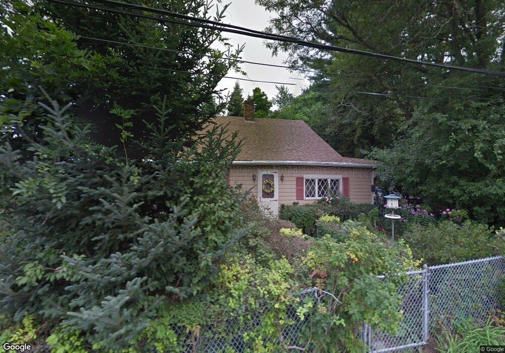 2 Thompson Ave, Hooksett, NH 03106 - photo 1