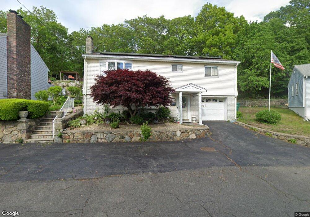 33 Gateway Ln, Lynn, MA 01905 - photo 1