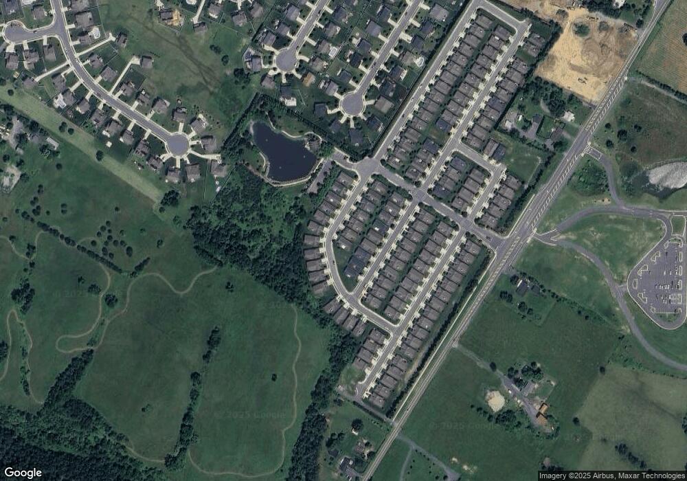 113 Bleeding Heart Dr, White Post, VA 22663 - photo 1