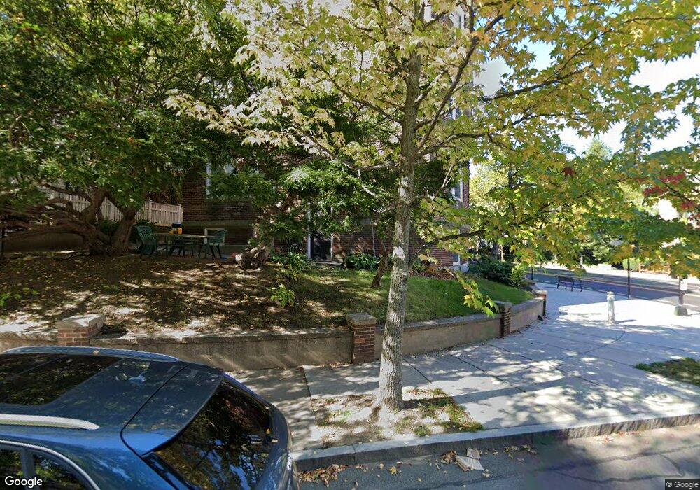 576 Washington St unit 4, Brookline, MA 02446 - photo 1