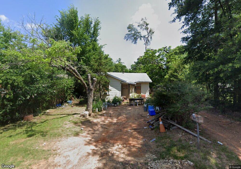 907 Wilson St, Longview, TX 75601 - photo 1