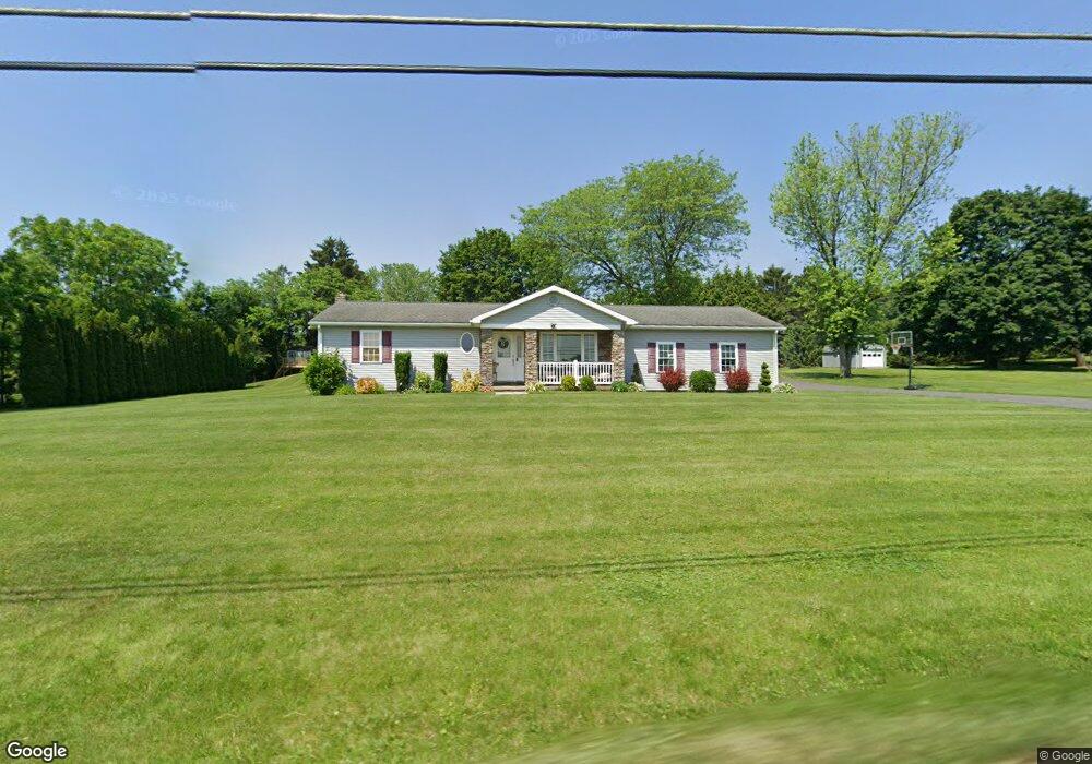 513 Grouse Dr, Bath, PA 18014 - photo 1