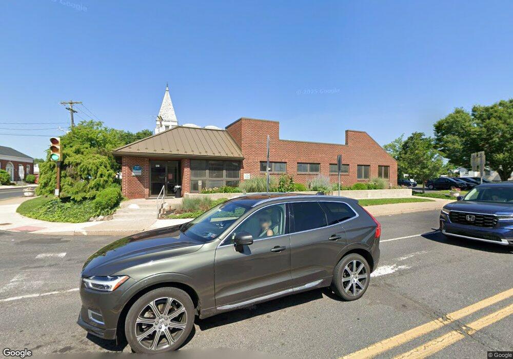 401 W Broad St, Quakertown, PA 18951 - photo 1