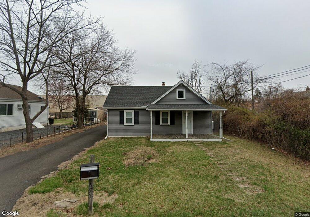 653 Catherine St, Warminster, PA 18974 - photo 1