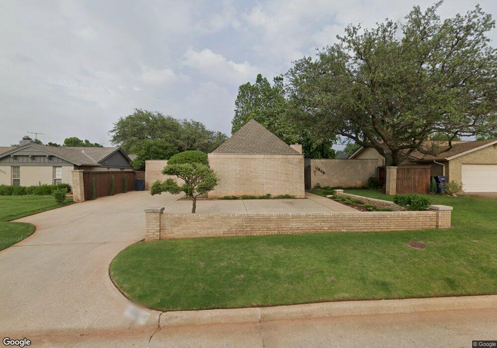 11808 Camelot Dr, Oklahoma City, OK 73120 - photo 1