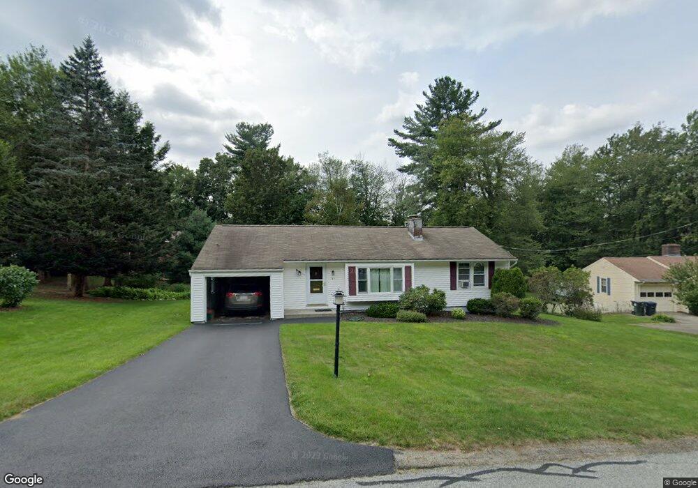 11 Pinehaven Dr, Holden, MA 01520 - photo 1