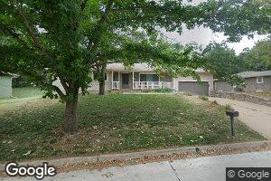 917 Allison Ave, Manhattan, KS 66502