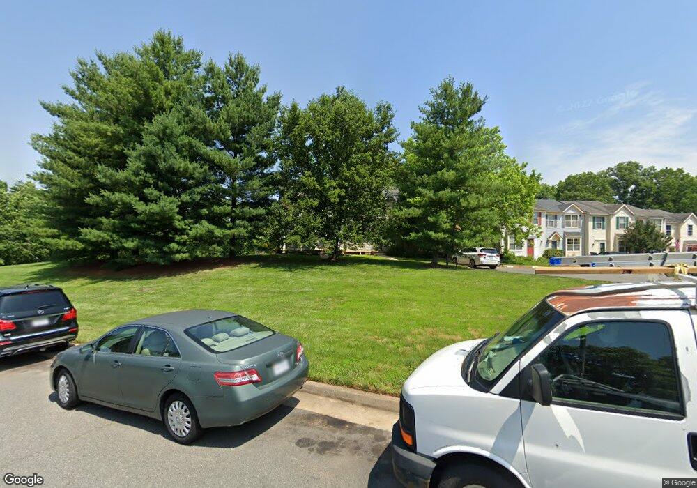 8536 Charnwood Ct, Manassas, VA 20111 - photo 1