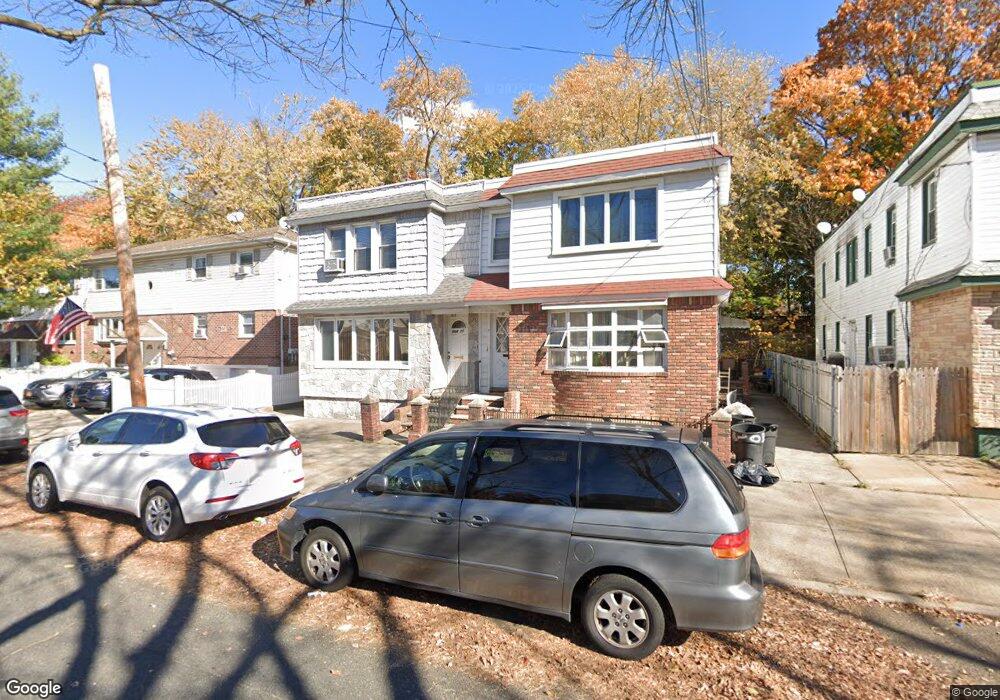 13401 Hawtree St, Ozone Park, NY 11417 - photo 1