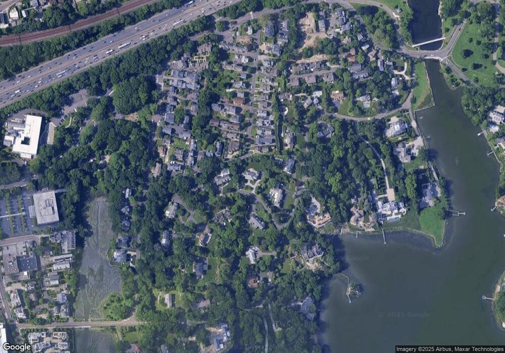 42 Lakewood Cir N, Greenwich, CT 06830 - photo 1